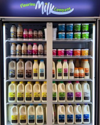 Now THAT'S a satisfying fridge 🙌 We haven't seen one this good for a while. The team @thedairytree.au ​have got you covered with all your Fleurieu Milk favourites. Image @thedairytree.au.
